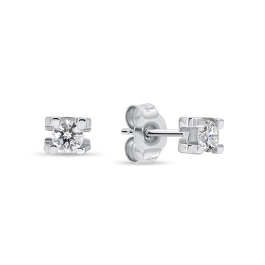 Diamonds stud earrings